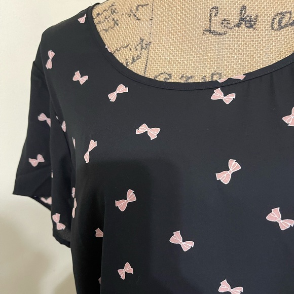 Torrid black bows hi/lo georgette blouse - Picture 10 of 15